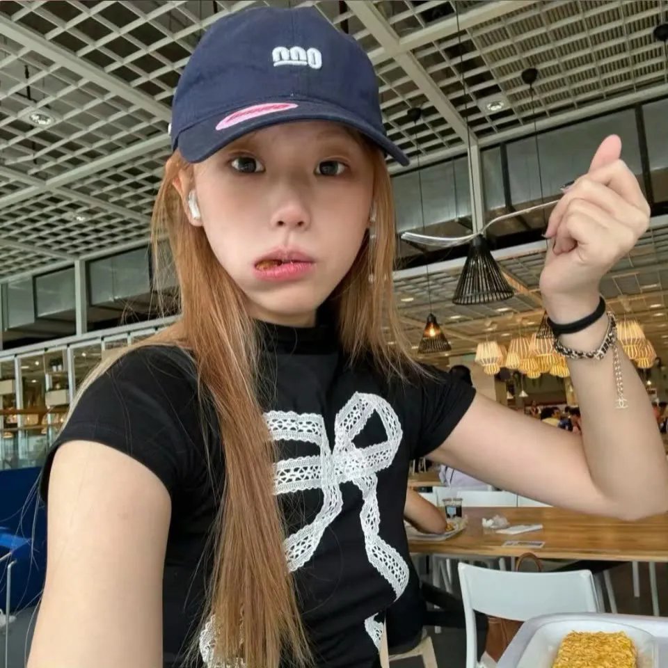 爱我你再亲亲我